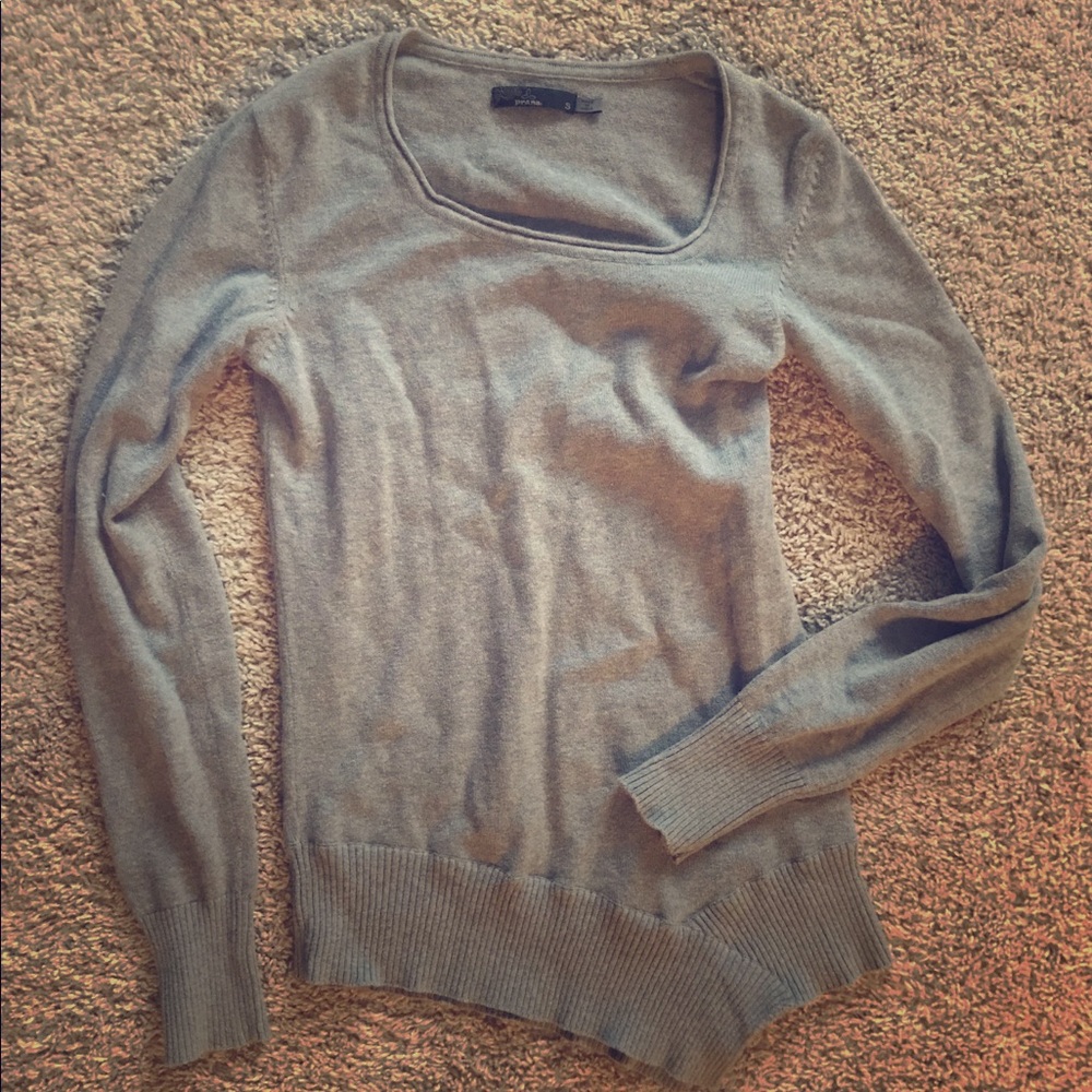 Prana Small Grey Asymmetrical Sweater- adorable!